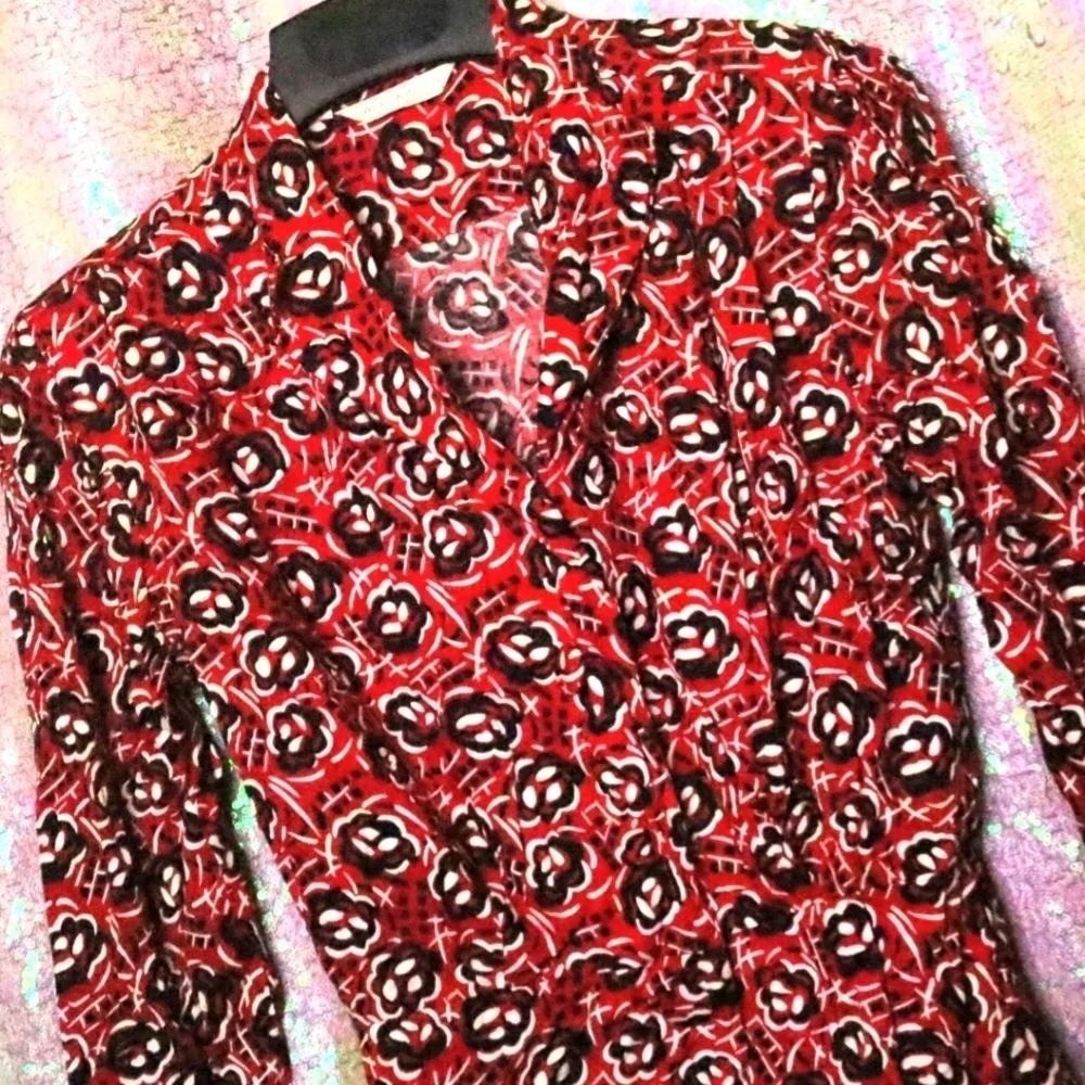 Red Floral Blouse Small Vintage Women Shoulder Pads Long Sleeve Button Front